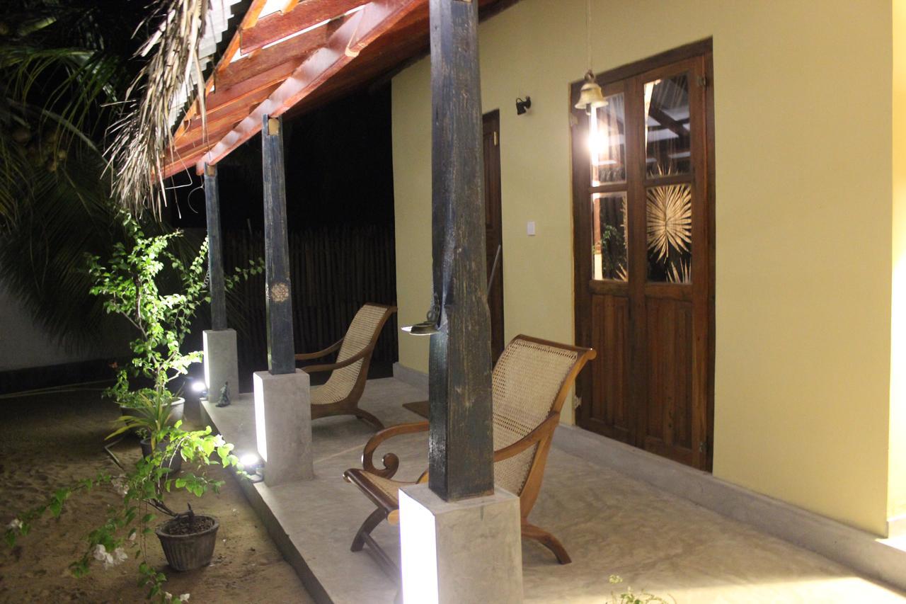 Anawasal Hotel Kalpitiya Exterior photo